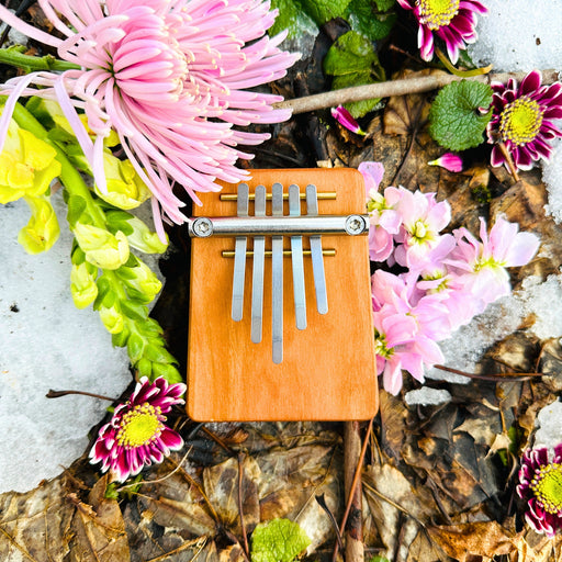 Hokema B5 kalimba with flowers | weplaywelltogether