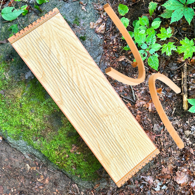 feeltone Monolini Monochord and stand in nature | weplaywelltogether