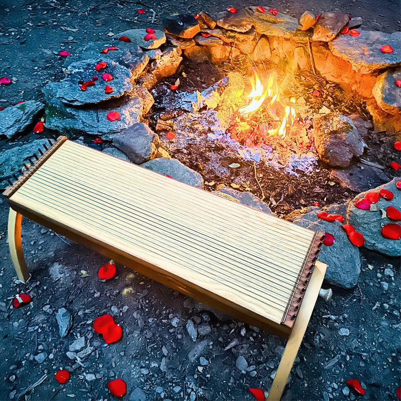 feeltone Monolini Monochord by the fire | weplaywelltogether