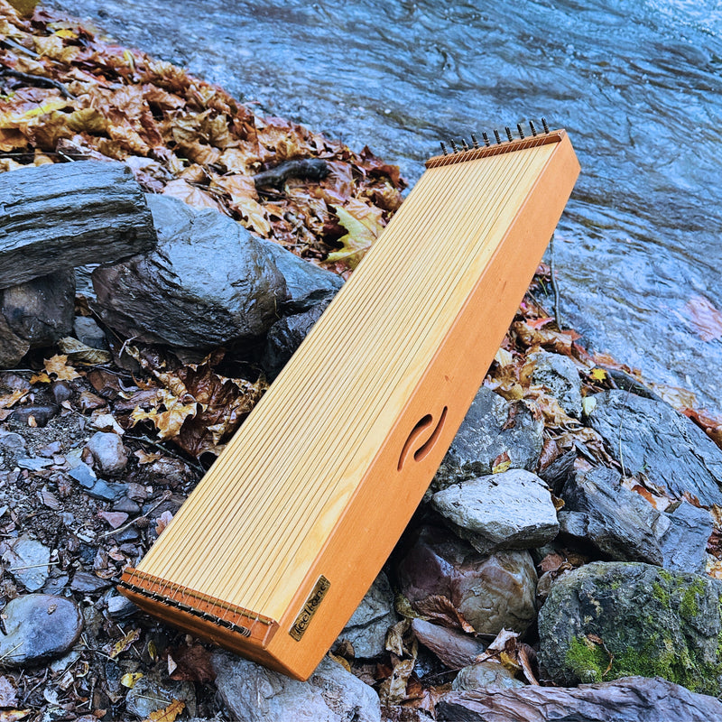 feeltone Monolini monochord by the water | weplaywelltogether