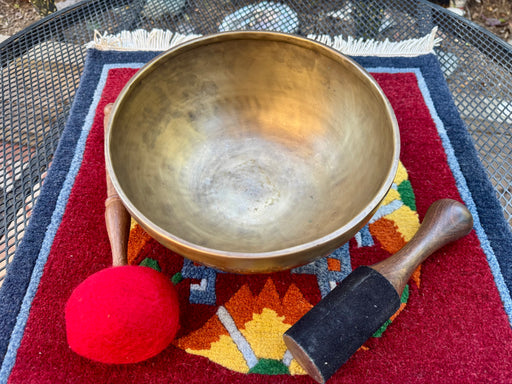 full moon singing bowl in F / weplaywelltogether