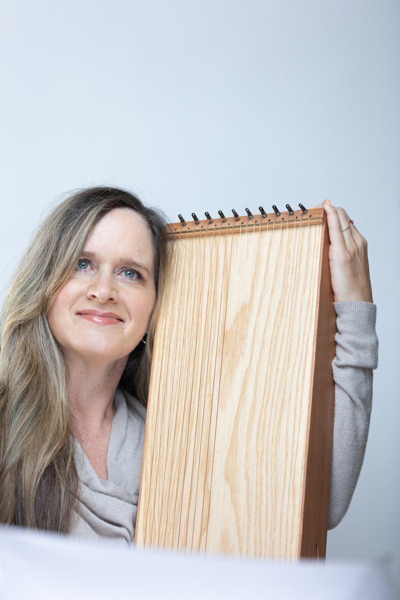 Joule L'Adara with feeltone monochord | weplaywelltogether